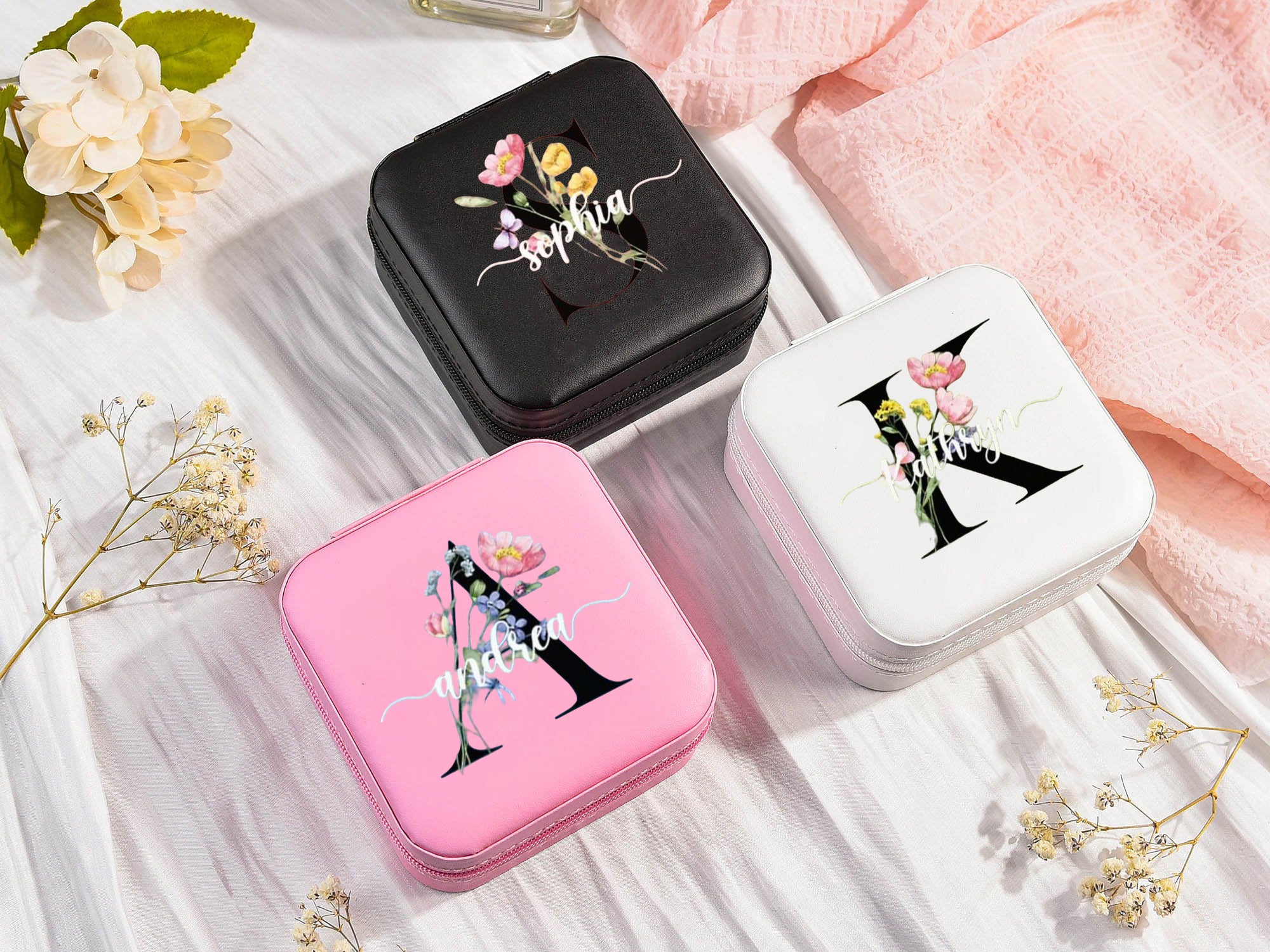 Personalized Jewelry Box Flower Alphabet, Custom Bridesmaid Jewelry Box, Wedding Bridal Party Jewelry Box, Vintage Leather Jewelry Case, Gift for Her