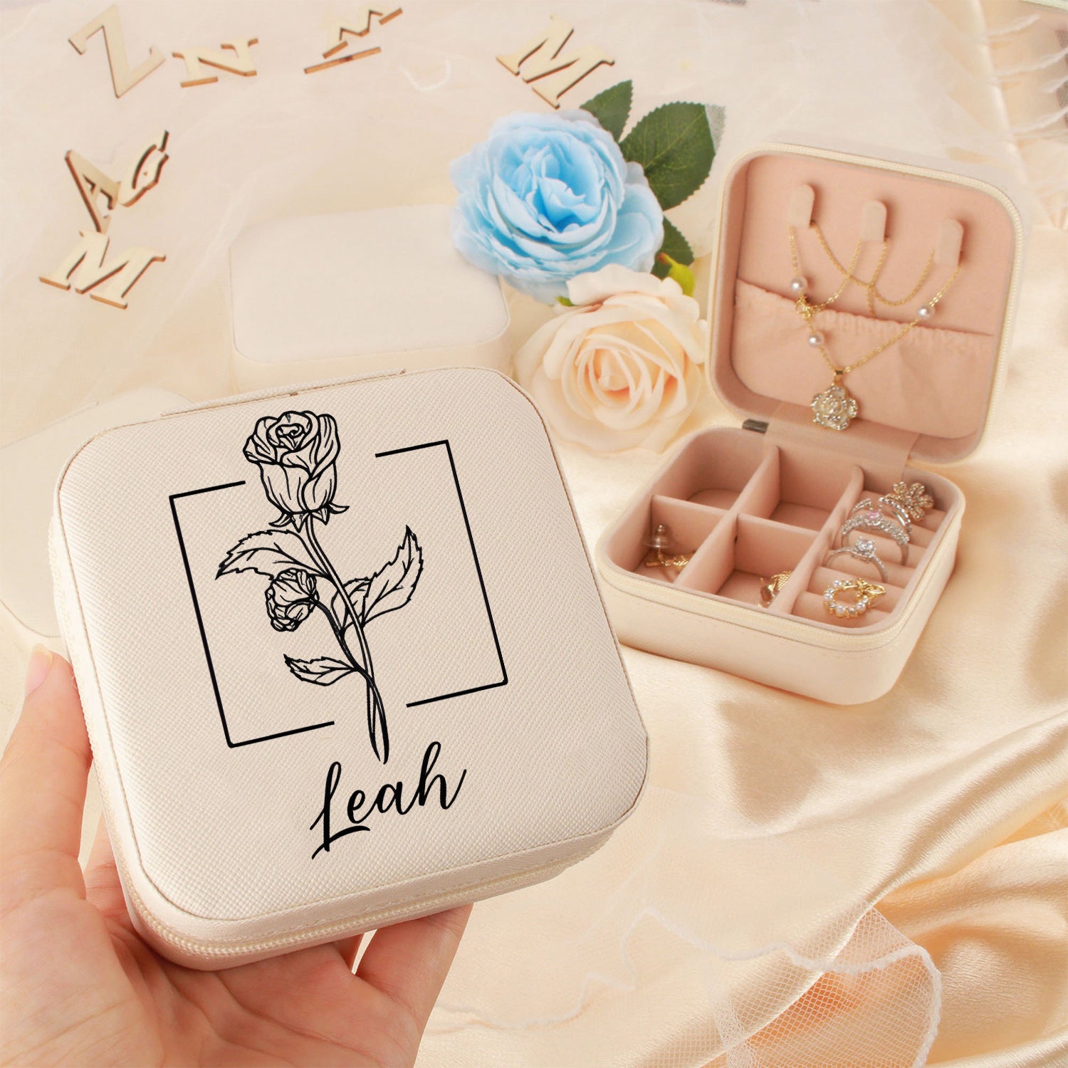 Personalized Jewelry Box Monthly Bloom, Custom Bridesmaid Jewelry Box, Wedding Bridal Party Jewelry Box, Vintage Leather Jewelry Case, Gift for Her