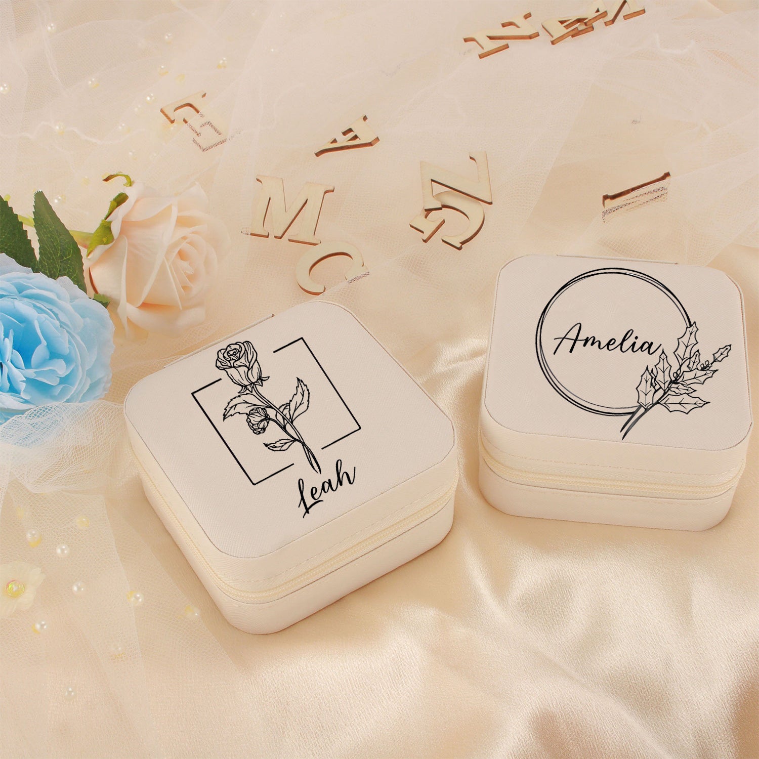 Personalized Jewelry Box Monthly Bloom, Custom Bridesmaid Jewelry Box, Wedding Bridal Party Jewelry Box, Vintage Leather Jewelry Case, Gift for Her