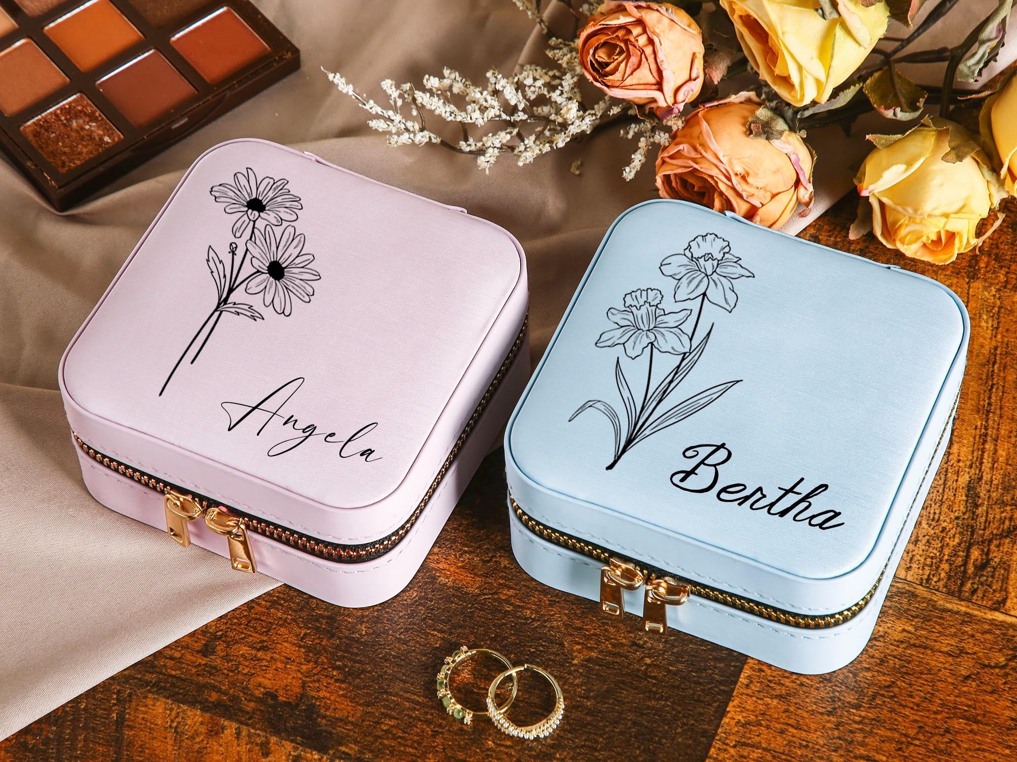 Personalized Jewelry Box with Name, Custom Bridesmaid Jewelry Box, Wedding Bridal Party Jewelry Box, Vintage Leather Jewelry Case, Gift for Her