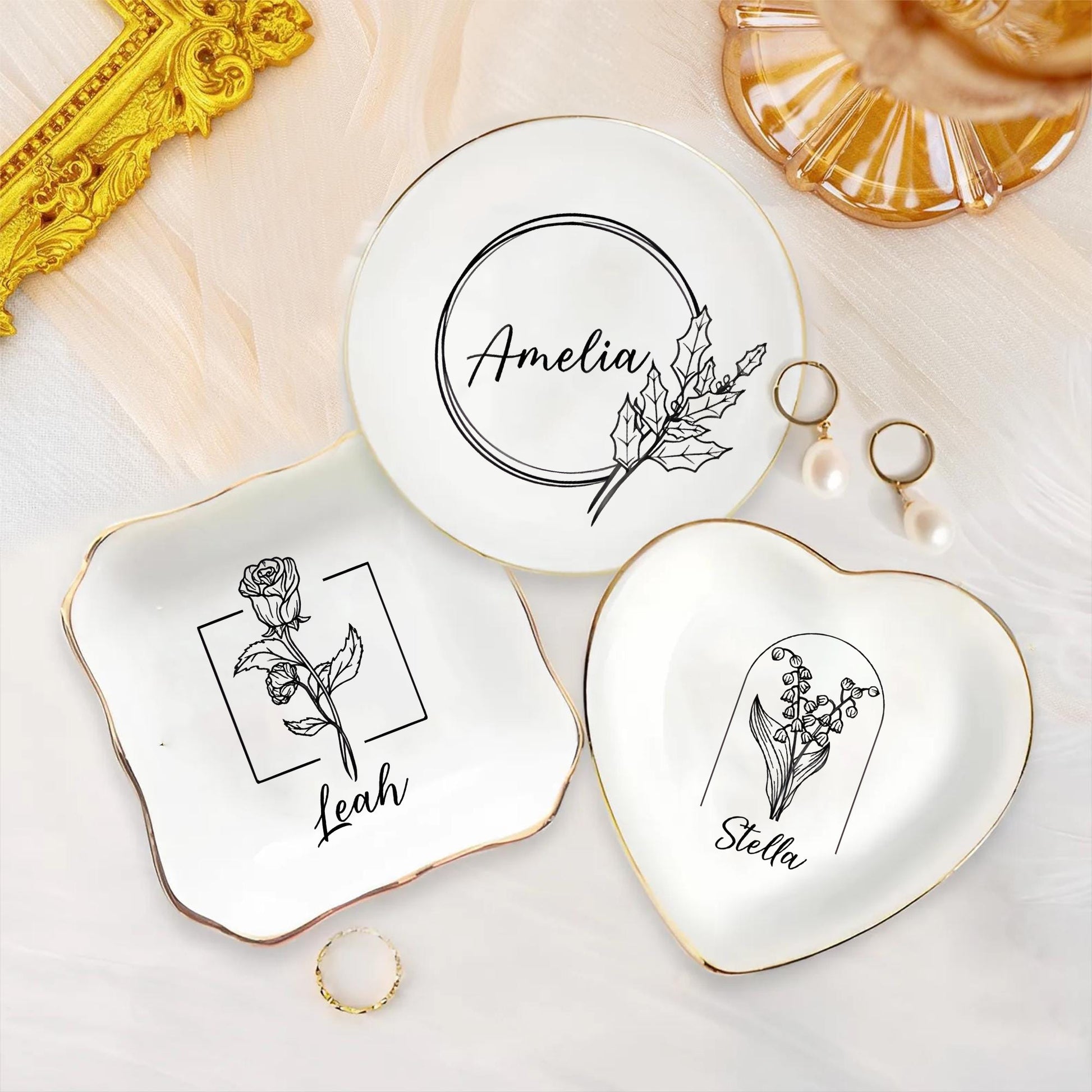 Personalized Jewelry Dish with Birth Flower, Custom Ring Trinket Tray, Monthly Bloom Gift for Her, Bridesmaid or Birthday Keepsake