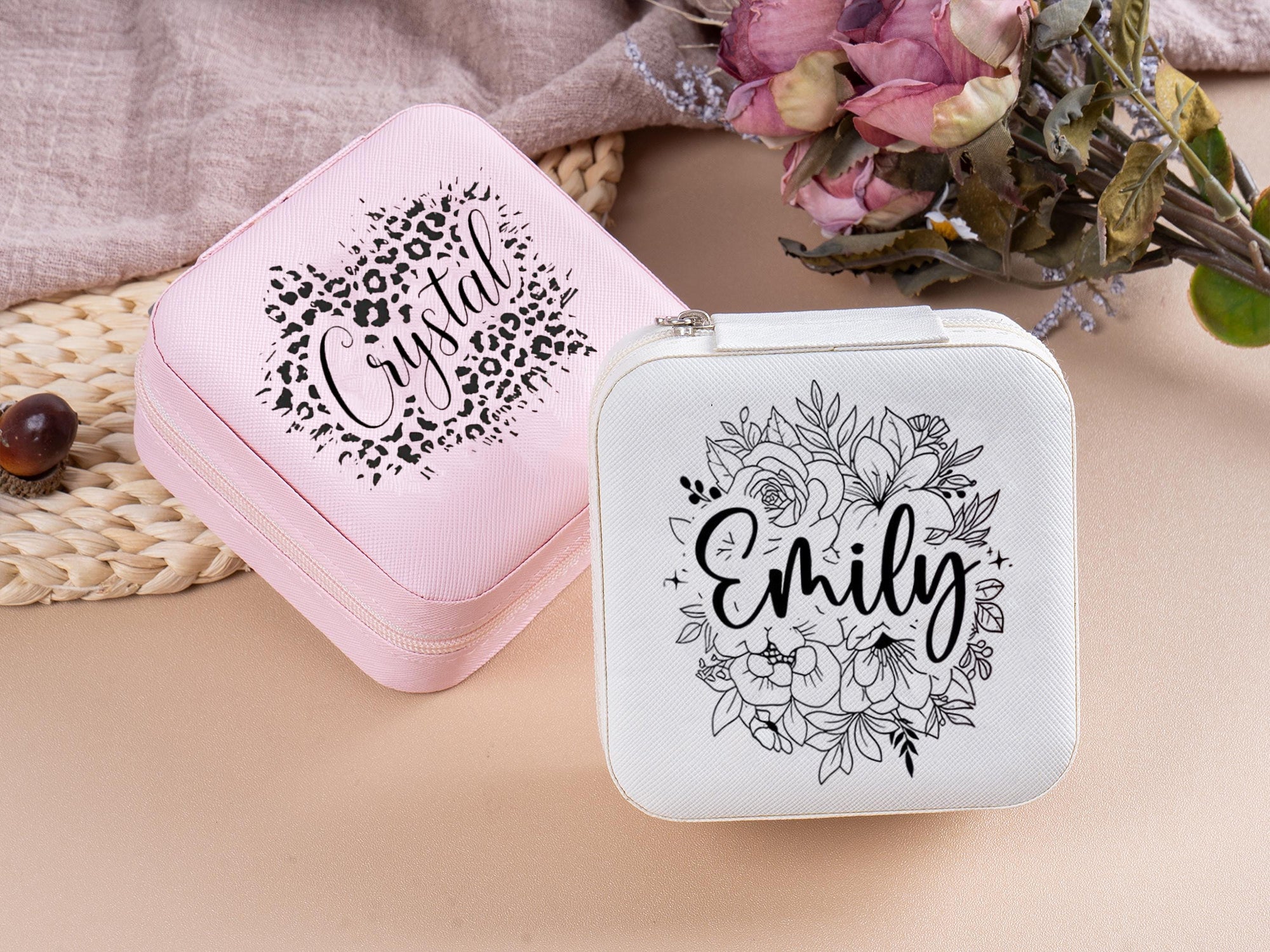 Personalized Jewelry Box Flower With Name, Custom Bridesmaid Jewelry Box, Wedding Bridal Party Jewelry Box, Vintage Leather Jewelry Case, Gift for Her