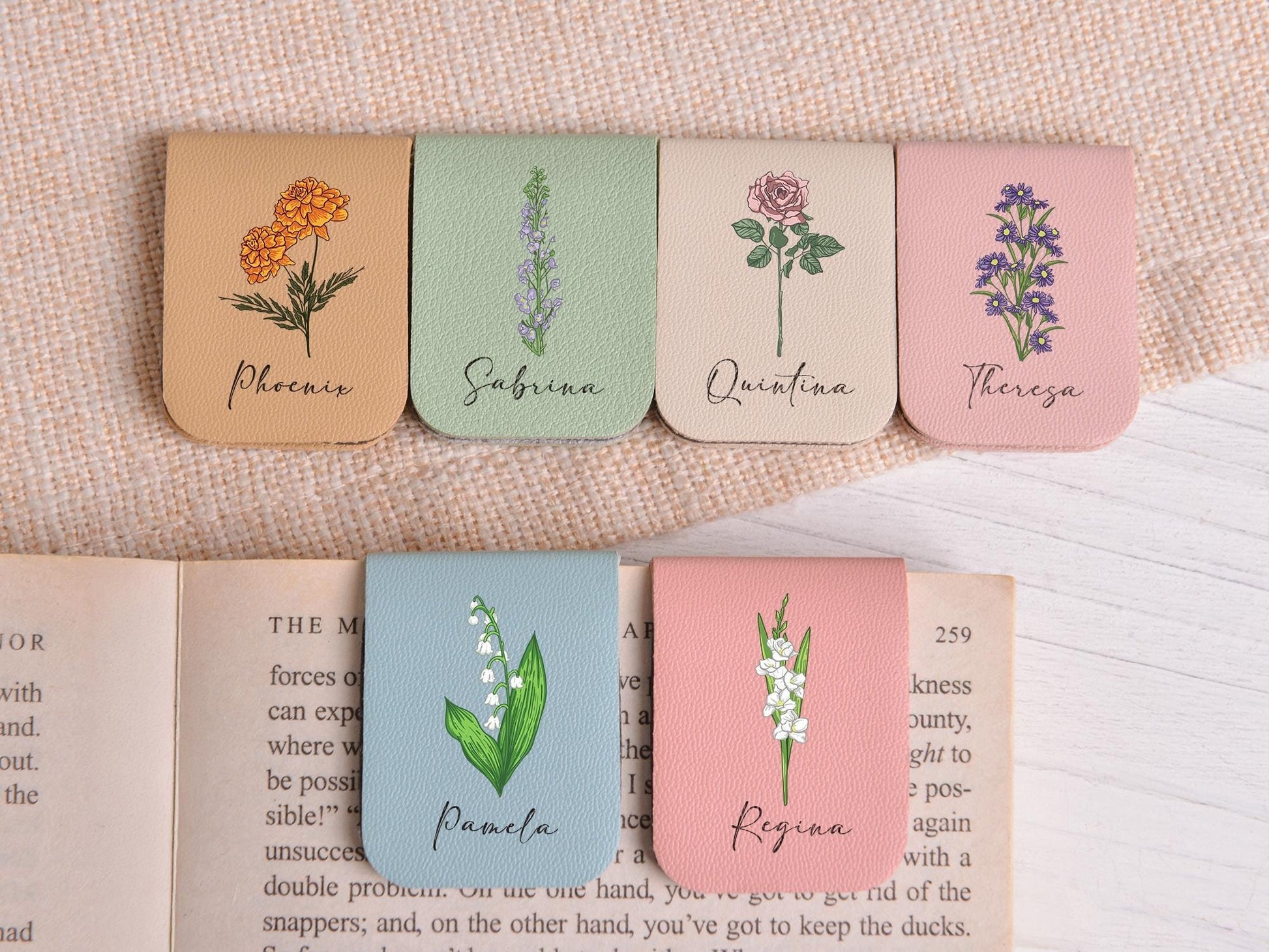 Personalized Leather bookmark with birth flower, Birthday Flower Bookmark with Name, Custom Magnetic Book Mark, Personalized Gifts, Gifts for Her