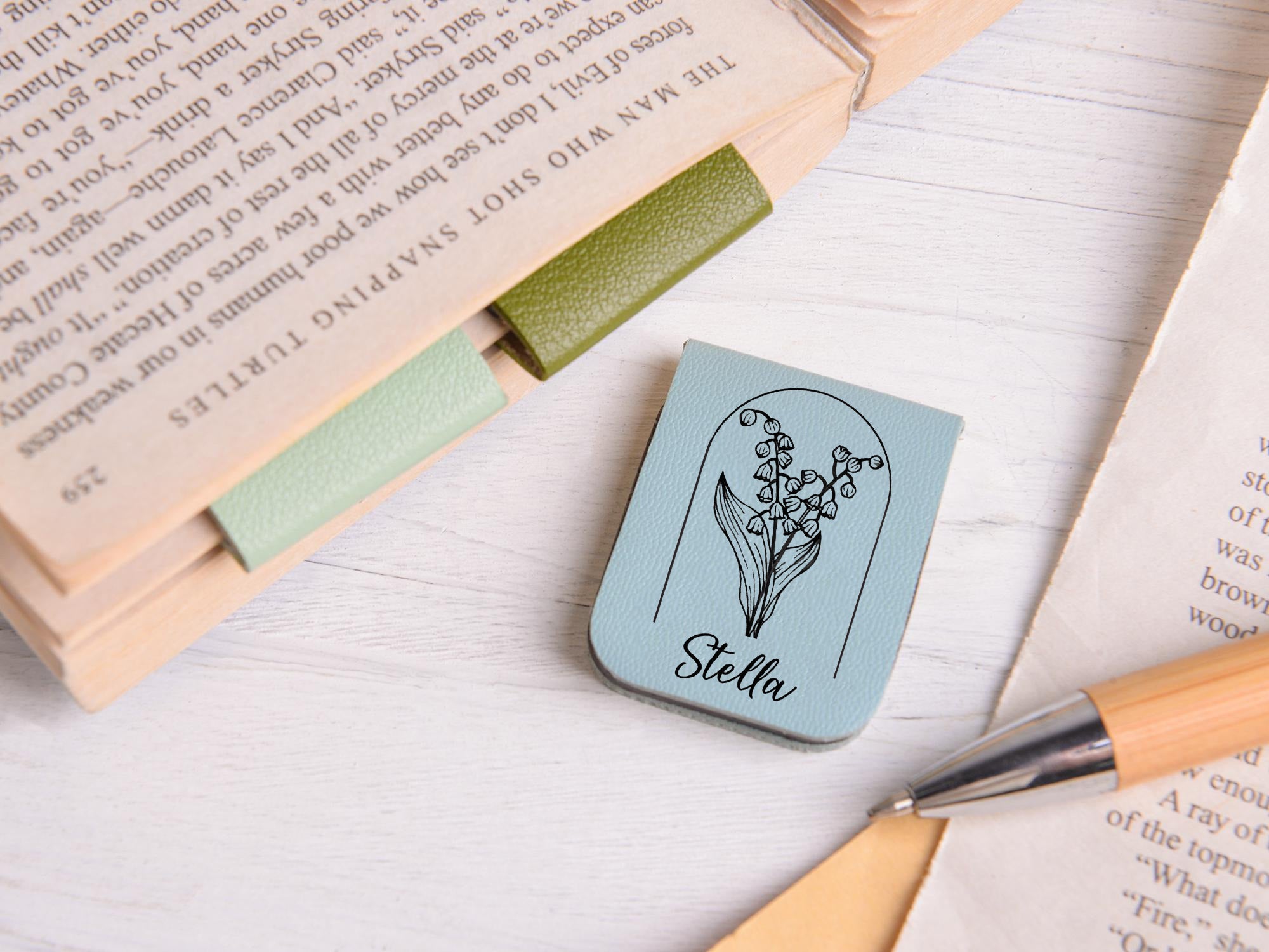 Personalized Leather Bookmark Monthly Bloom Collection, Custom Floral Bookmark, Handcrafted Leather Bookmark for Book Lovers