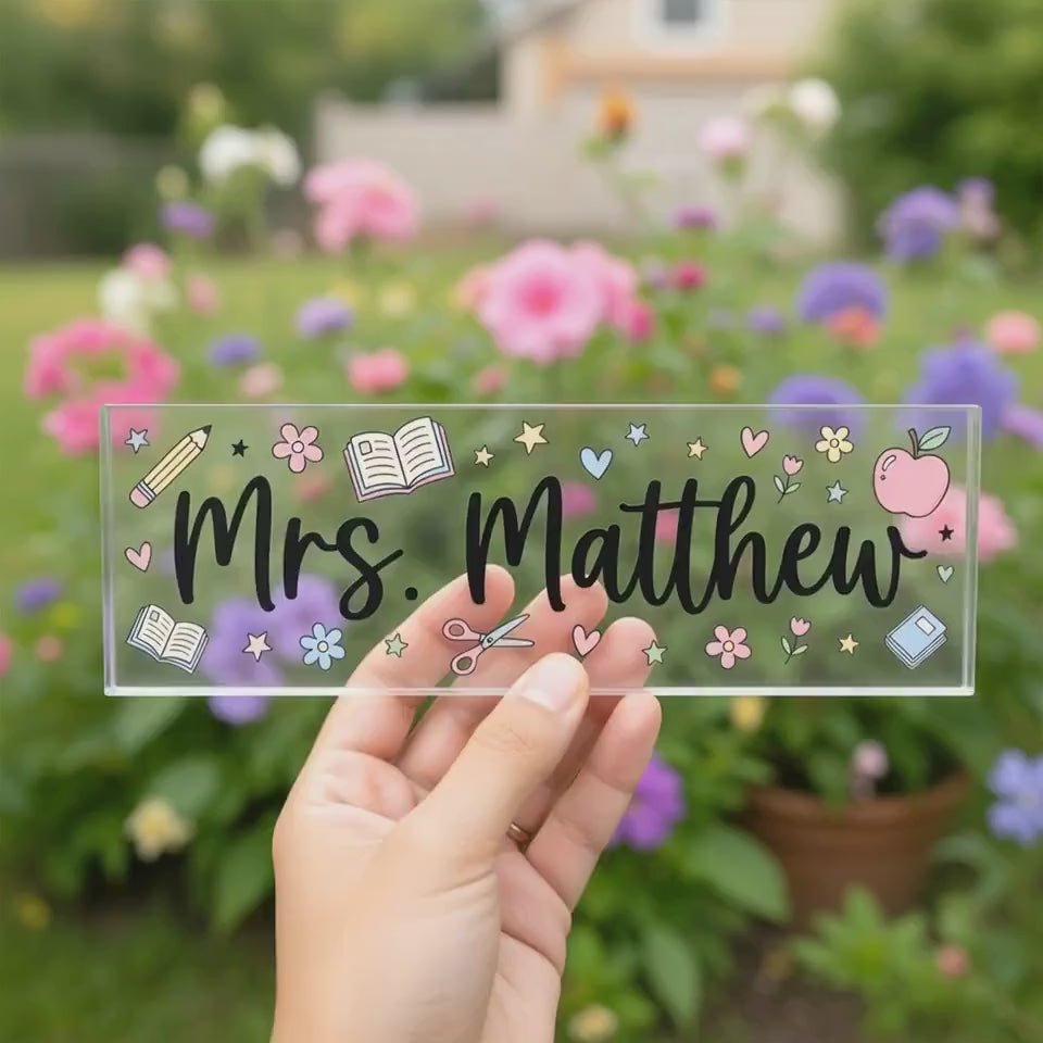 Custom Desk Name Plate, Teacher Gift for Back To School, Name Plate for Desk Gift For Teacher, Personalized Teacher Gifts, End of Year Gift. DNPETAL01